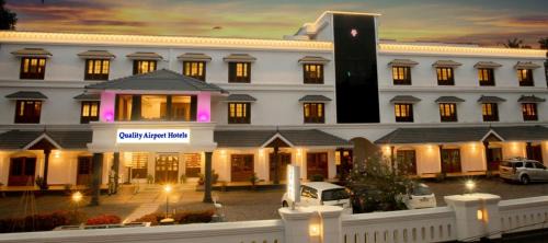 Alwaye Hotel | Quality Airport Hotels