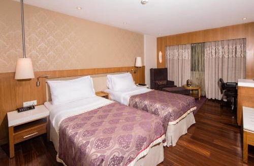 Vile Parle East Hotel | Hotel Bawa International Mumbai Airport