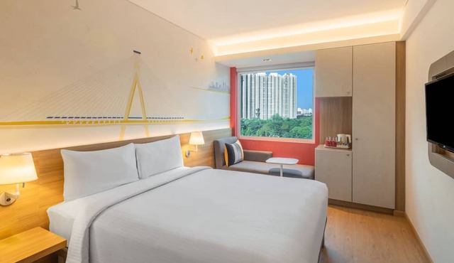 Ibis Thane