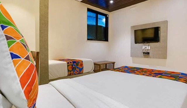 Fabhotel New Prince Palace