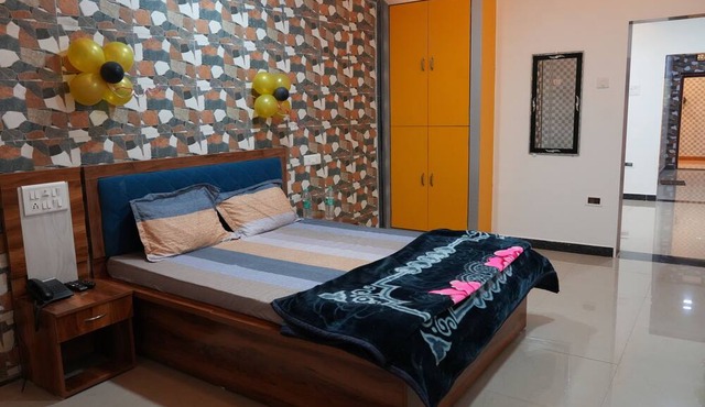 Hotel Nakshtra, Shrungartali