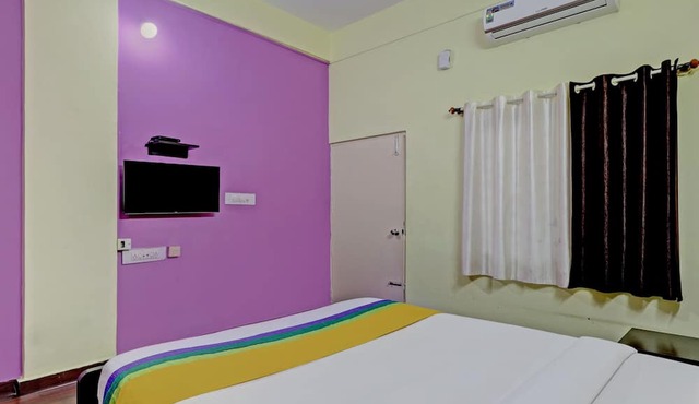Guru Comfort, 100 m from Apollo Hospital in Bengaluru