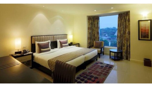 Sarovar Portico Surajkund Faridabad in Faridabad