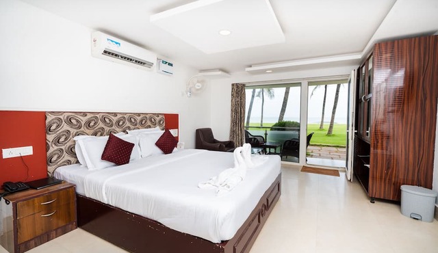 Shelter Beach Resort in Tirupporur