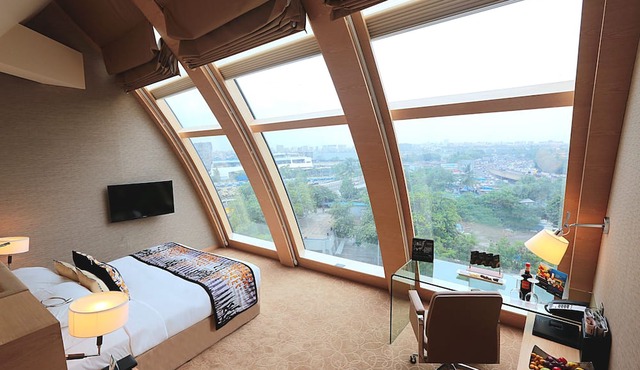 Sahara Star