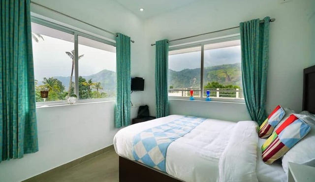 Colorful Artifacts and Modern Decor Hut Stay