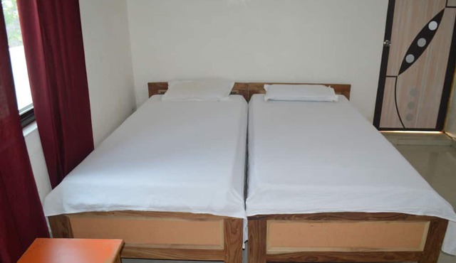 Middle Way Home Stay in Gaya