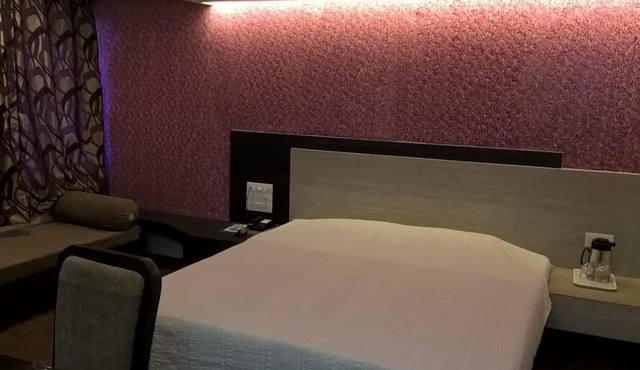 Hotel Supreme