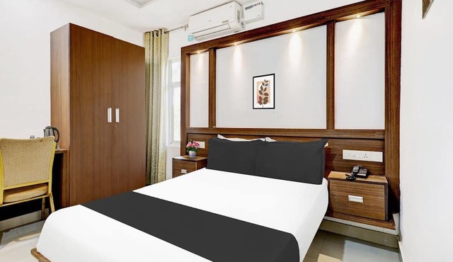 Super Hotel O Kazhakoottam