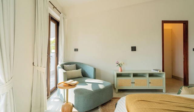 ELIVAAS Villa Paraiso 4 BHK with Pool