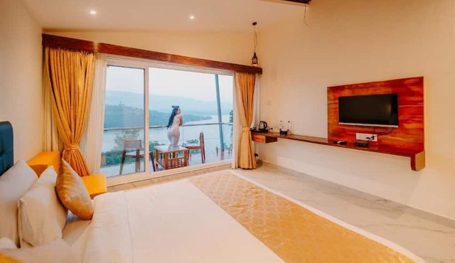 Nisarga Lake Resort Tapola
