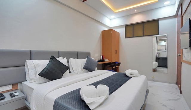 PALMERA INN