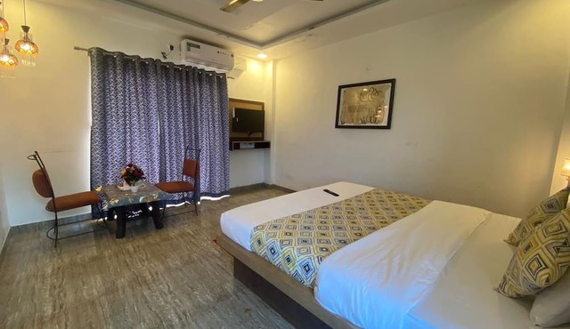 Hotel Golden Galaxy