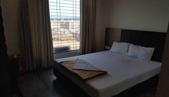 HOTEL HILL VIEW