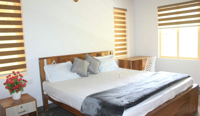 2bhk Homestay With Pool, BBQ and Campfire - Oakwood Oasis