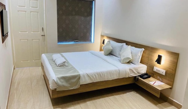 Zip By Spree Hotels Neelam Nakshatra