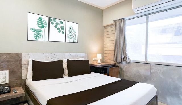 Super Townhouse Oak Vashi