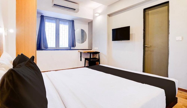 Elegant Stays at The Unicontinental Khar Mumbai