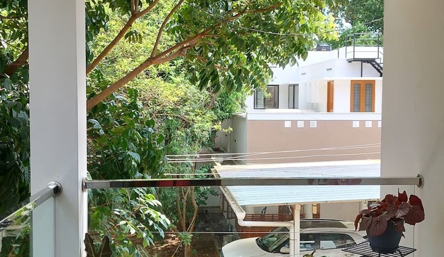Pracheeta Home- comfortable 2BHK w/AC & WiFi near Sri Padmanaba Temple.