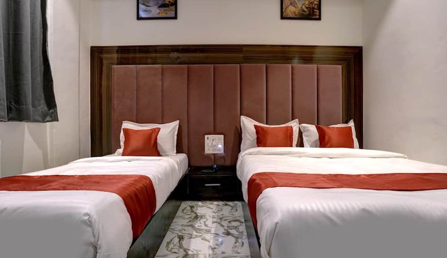 Hotel Golden Palace Residency