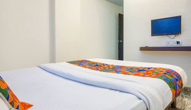 Fabhotel Gokul Lodge