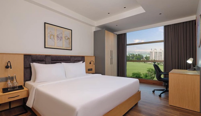 Regenta - The World Surat