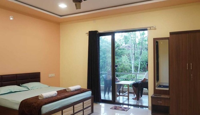 7 Hill By Sansid Stays