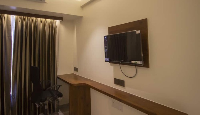 Monarch Guestline Magarpatta