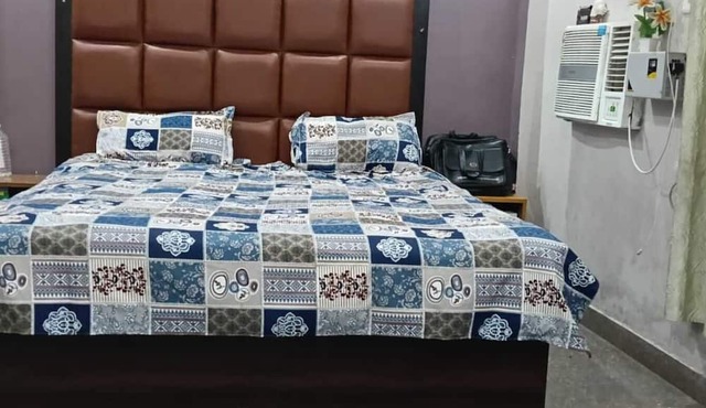 The Singh Hotel in Auraiya