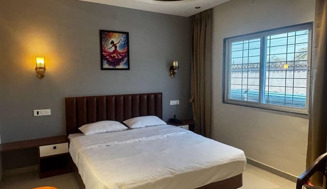 Deluxe Chakan Corporate New Royal Inn