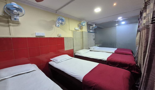 Swami Single Bed Dormstay