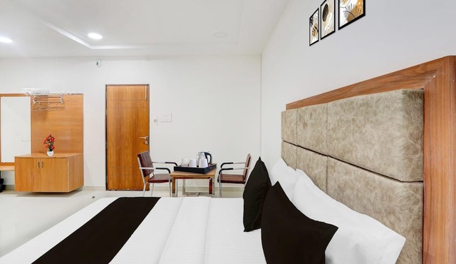 Deluxe Vishnu Grand Premium Rooms in Hanmakonda