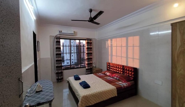 Stylish 2BHK near Lokhandwala, Kokilaben & NESCO