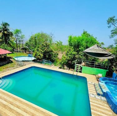 Thakur Farmhouse