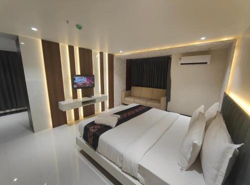 Nashik Inn
