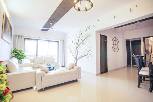 Luxury 3 bedroom Apartment Near Mumbai International Airport & BKC