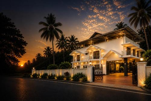 Manomayi - Luxury - Entire 4BHK Family Only Villa Spacious 4500 Sqft Duplex