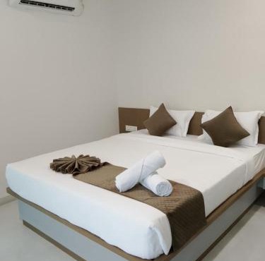 Jayesh Lodging