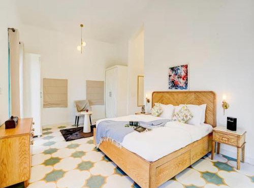 Luxury 3BHK Villa - Pvt Pool & Bathtub