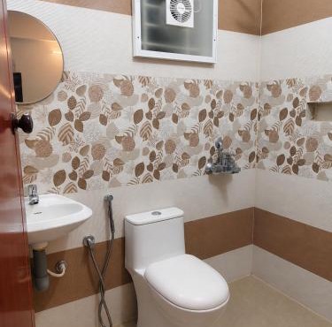 Manjadi Stay 2 BHK 2 AC Bedroom Apartment 160m to Guruvayur Temple in Guruvāyūr