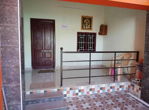 SREE Family AC Stay Walk to Murugan Temple