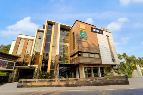 Hotel O by OYO REFRESH INN & SUITES