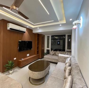 Zivora By Vaayu Sanctum 3BHK 10 min from The Taj Mahal in Agra