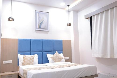 Hotel vs rooms
