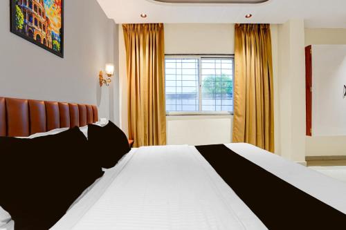 Super Townhouse Chakan Corporate Homestay Formerly New Royal Inn