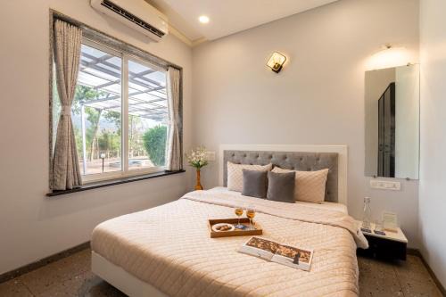 SaffronStays Casa De Familia - 6BHK Luxury Pool Villa in Karjat with Lawn, Gazebo & Bathtubs