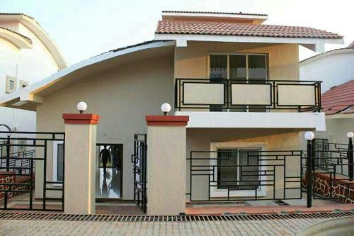 Mahabaleshwar waterfall view villa
