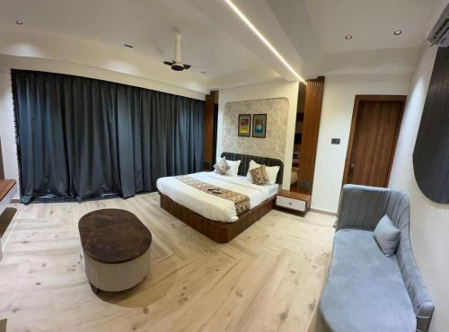 Hotel Vallabh Sky