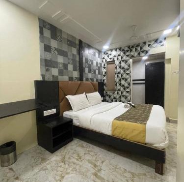 Hotel Amber Empire Vile Parle Near Domestic Airport