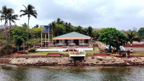 Mai's Beach Resort